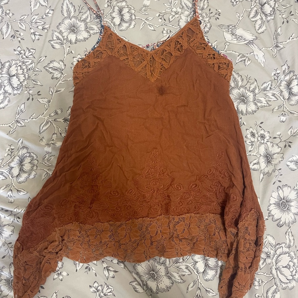 Gimmicks by BKE Burnt Orange Boho Flowy Tank Top